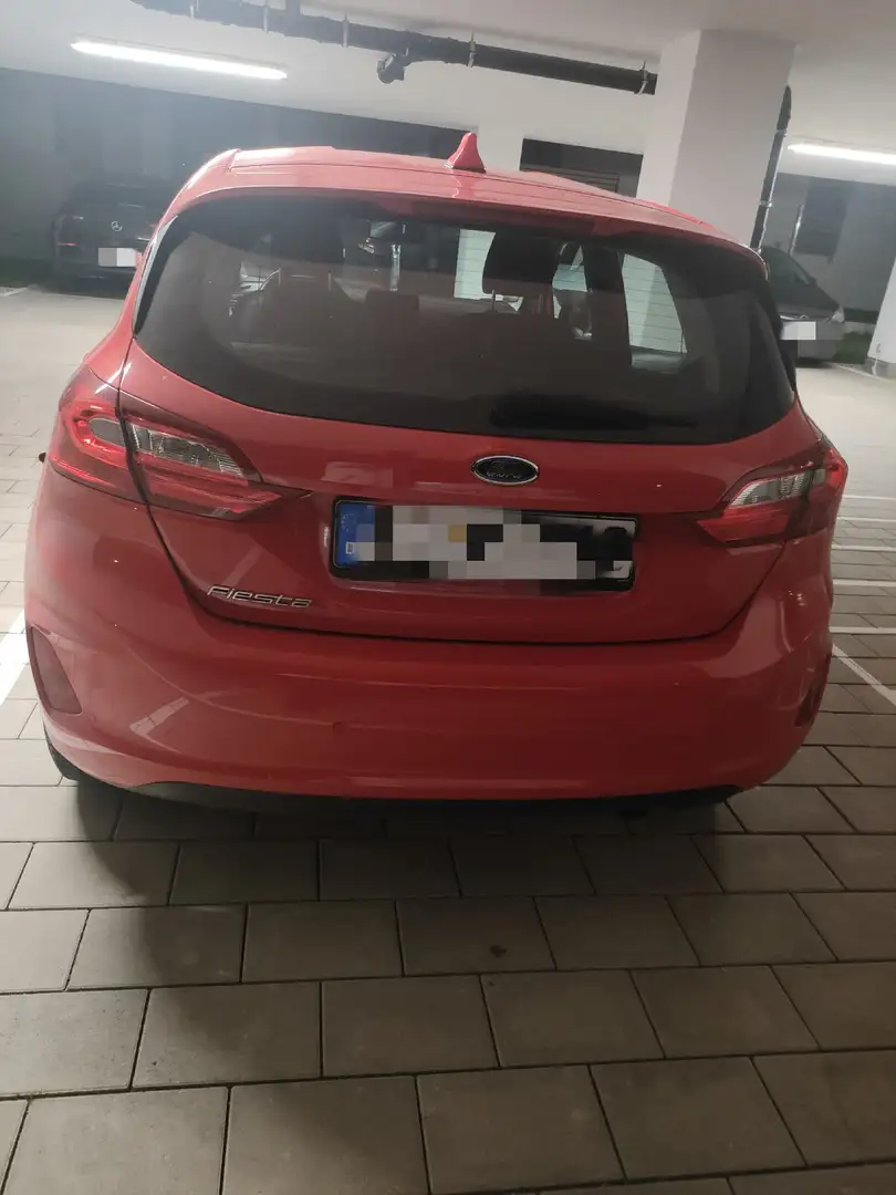 Ford Fiesta 1.1 COOL&CONNECT Rot - 2