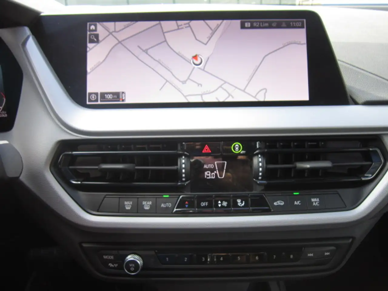 BMW 118 iA Hatch PROF NAVI + LIVE COCKPIT + CARPLAY + DAB, миниатюра 13
