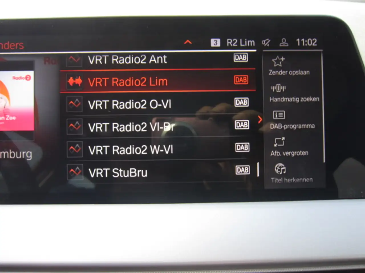BMW 118 iA Hatch PROF NAVI + LIVE COCKPIT + CARPLAY + DAB, миниатюра 15