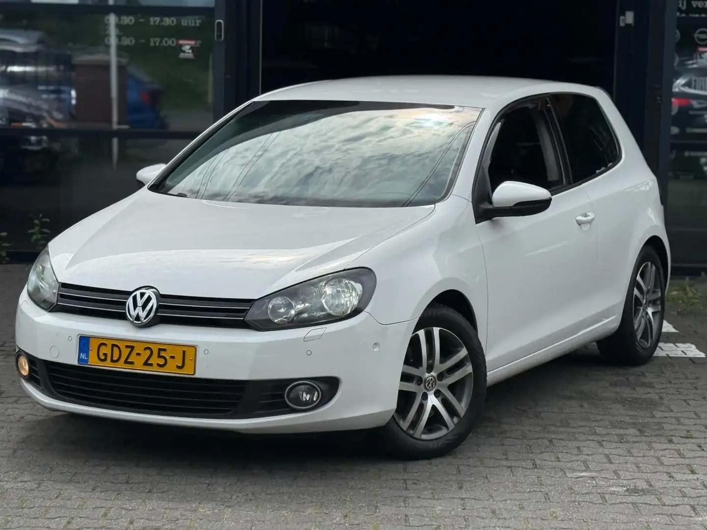 Volkswagen Golf 1.4 TSI Comfortline CARPLAY/LED/PDC/STLVRM/APK 09- Wit - 2