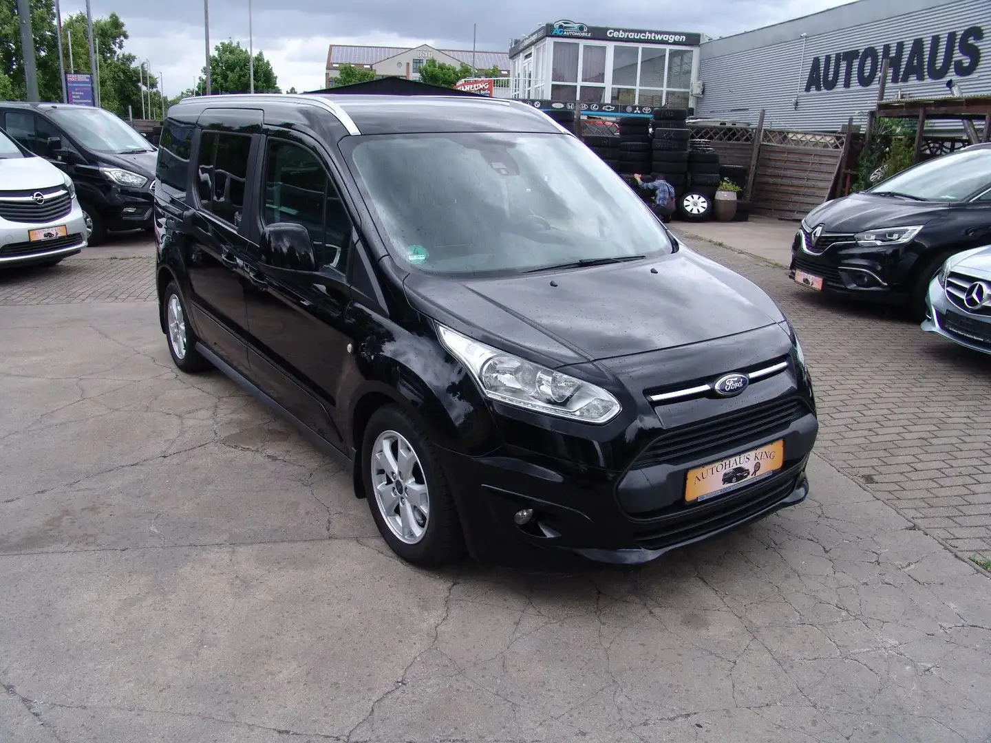 Ford Grand Tourneo Connect Titanium-7Sit/PANO/Autom Schwarz - 1