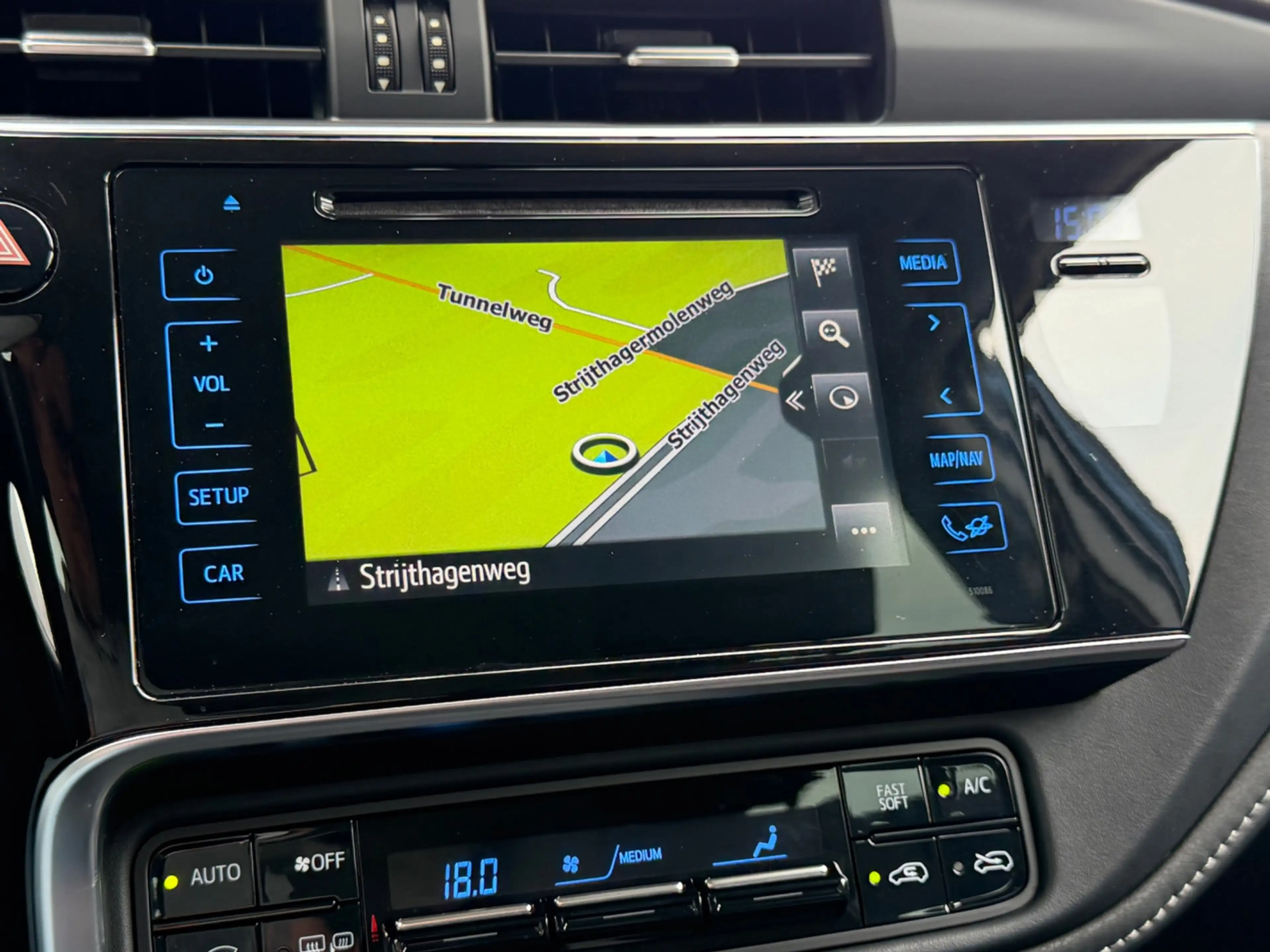 Toyota Auris Touring Sports 1.8 Hybrid Dynamic, KeyLess, Navi, — photo 23