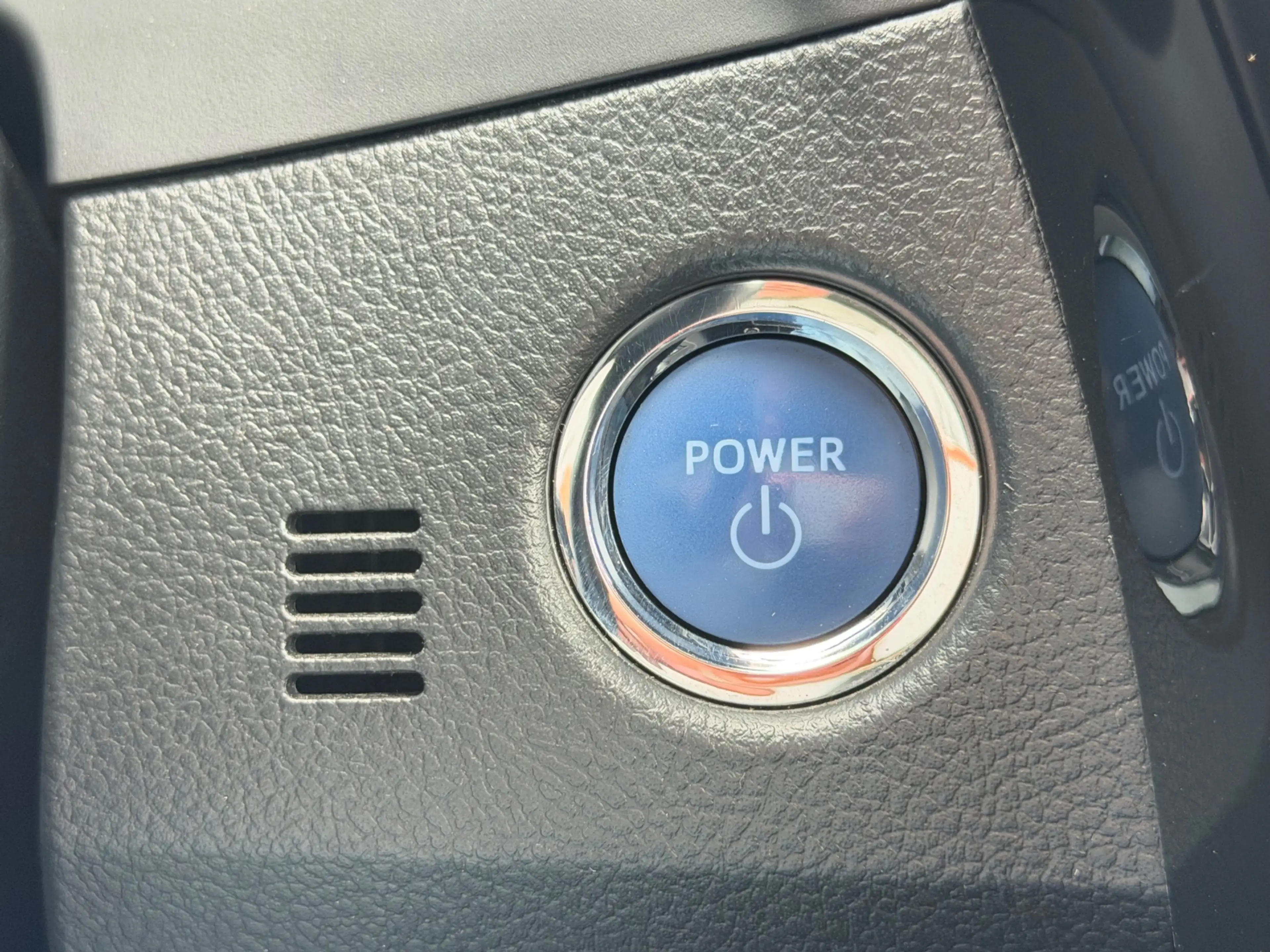 Toyota Auris Touring Sports 1.8 Hybrid Dynamic, KeyLess, Navi, — photo 35