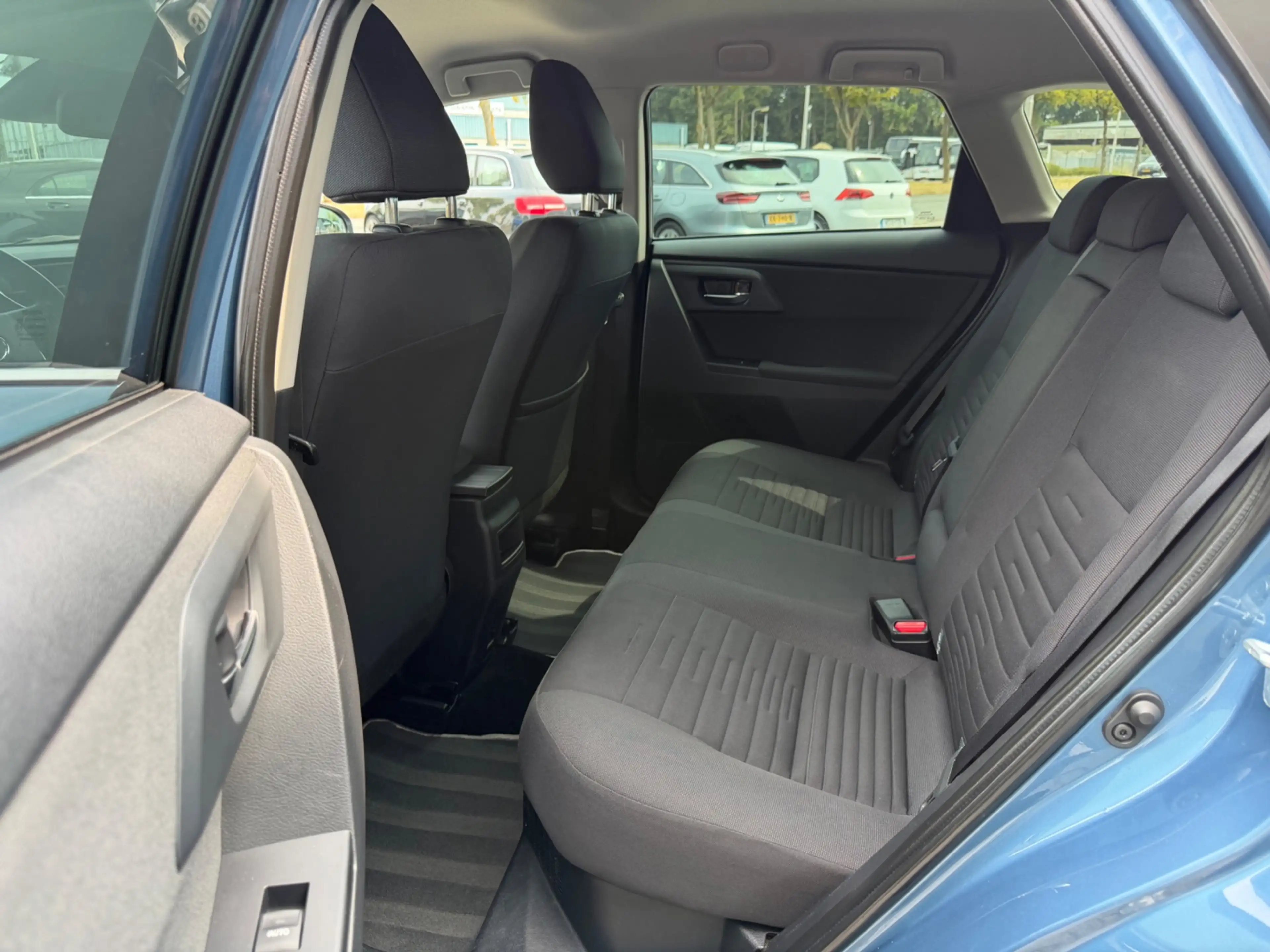 Toyota Auris Touring Sports 1.8 Hybrid Dynamic, KeyLess, Navi, — photo 11