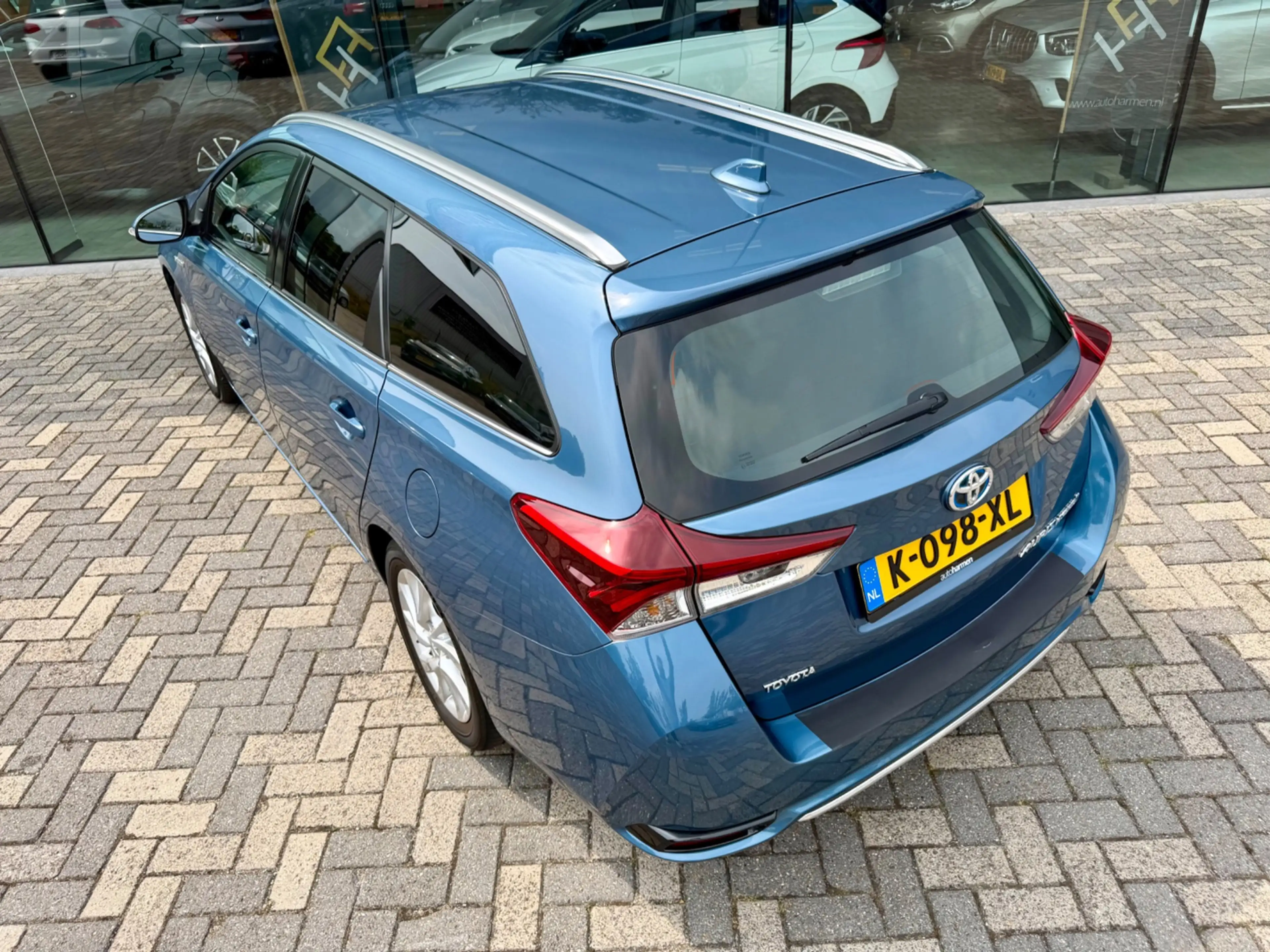 Toyota Auris Touring Sports 1.8 Hybrid Dynamic, KeyLess, Navi, — photo 2