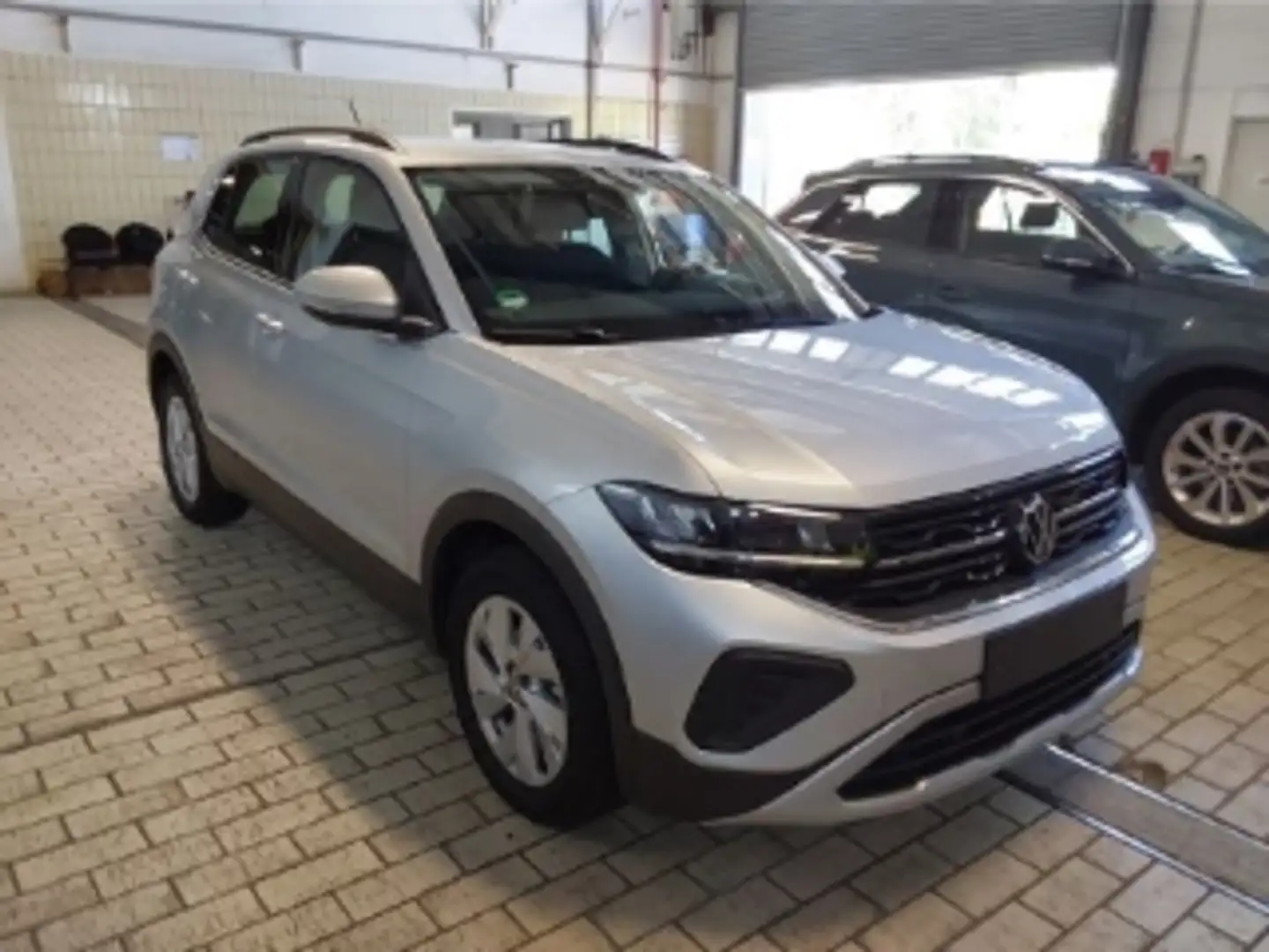 Volkswagen T-Cross 1.0 TSI LIFE ACC SHZ LED PDC VO&HI Digitales Cockp Silber - 2