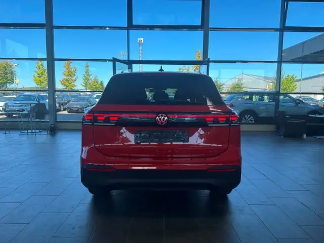 Volkswagen Tiguan view 6