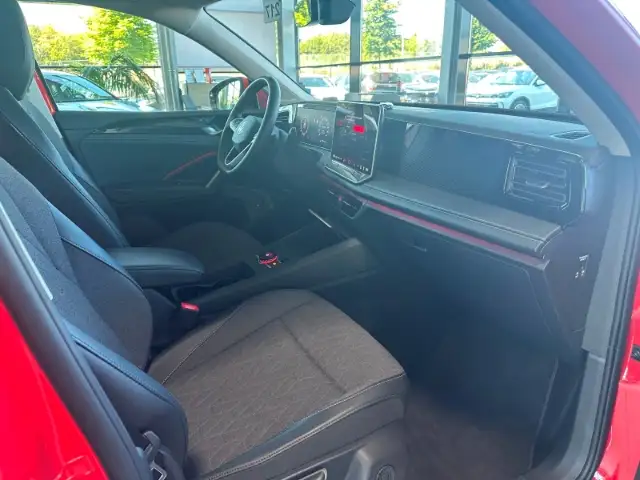 Volkswagen Tiguan view 15