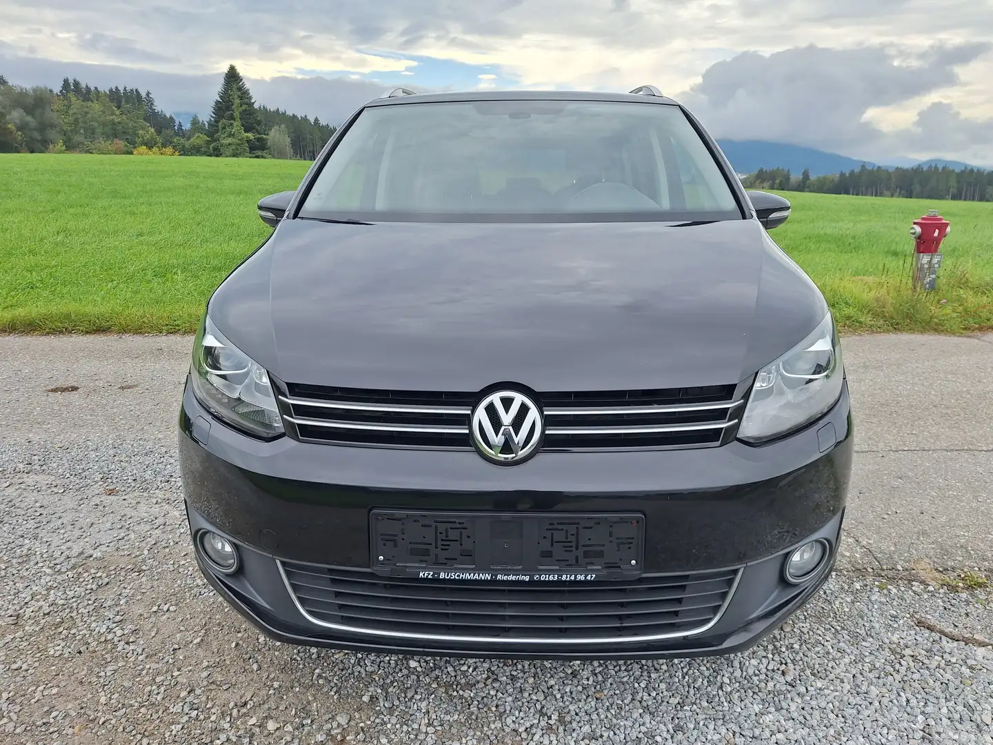 Volkswagen Touran Highline 1,4 TSI, Klima, Leder, Xenon, TÜV-neu Schwarz - 2