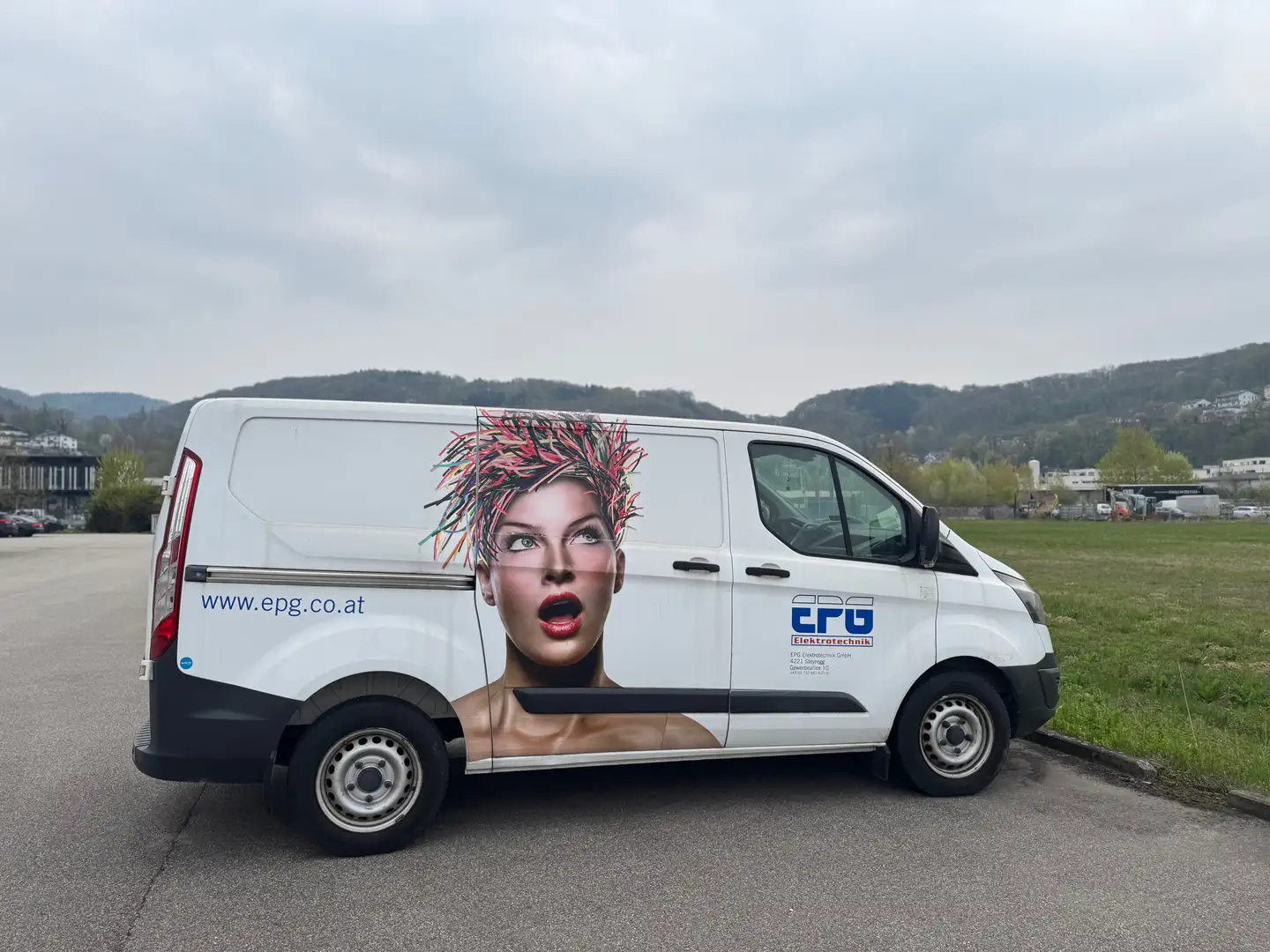 Ford Transit Custom Transit Custom L1H1 300K Variobus 2,2 TDCi Basis Basis Weiß - 1
