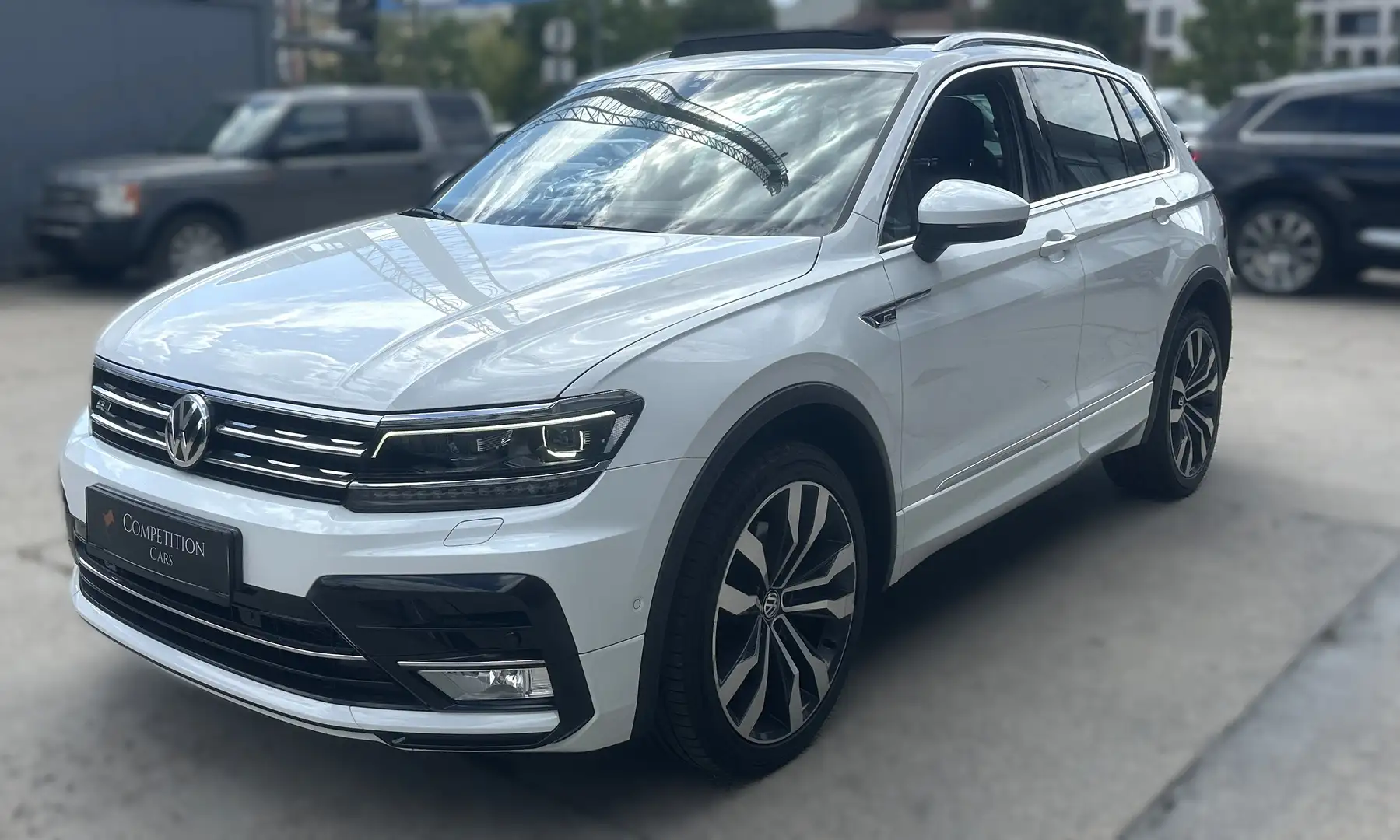 Volkswagen Tiguan **R-Line, PANO, LED, AHK, ALLRAD, Virtual** Weiß - 2