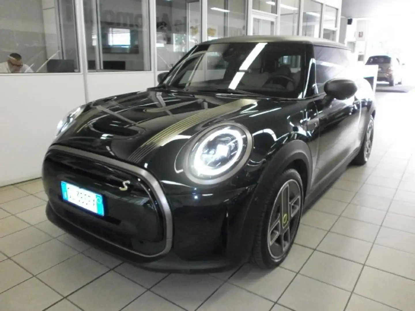 MINI Cooper SE Mini 3p Cooper SE Resolute auto Verde - 1