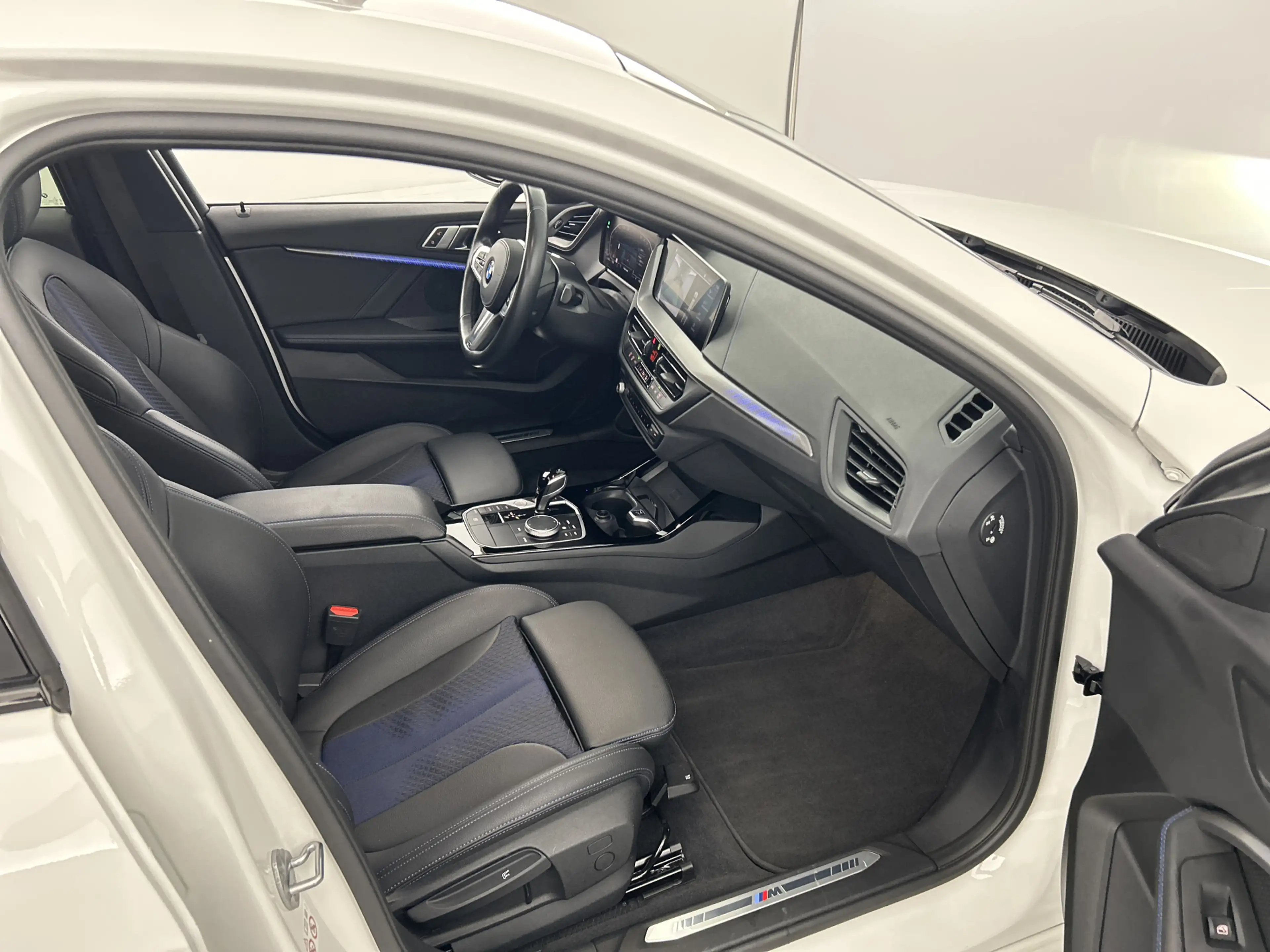 BMW 118 1-serie 118i AUT M Sport Schuifdak/Cruise/Shadow l — photo 25