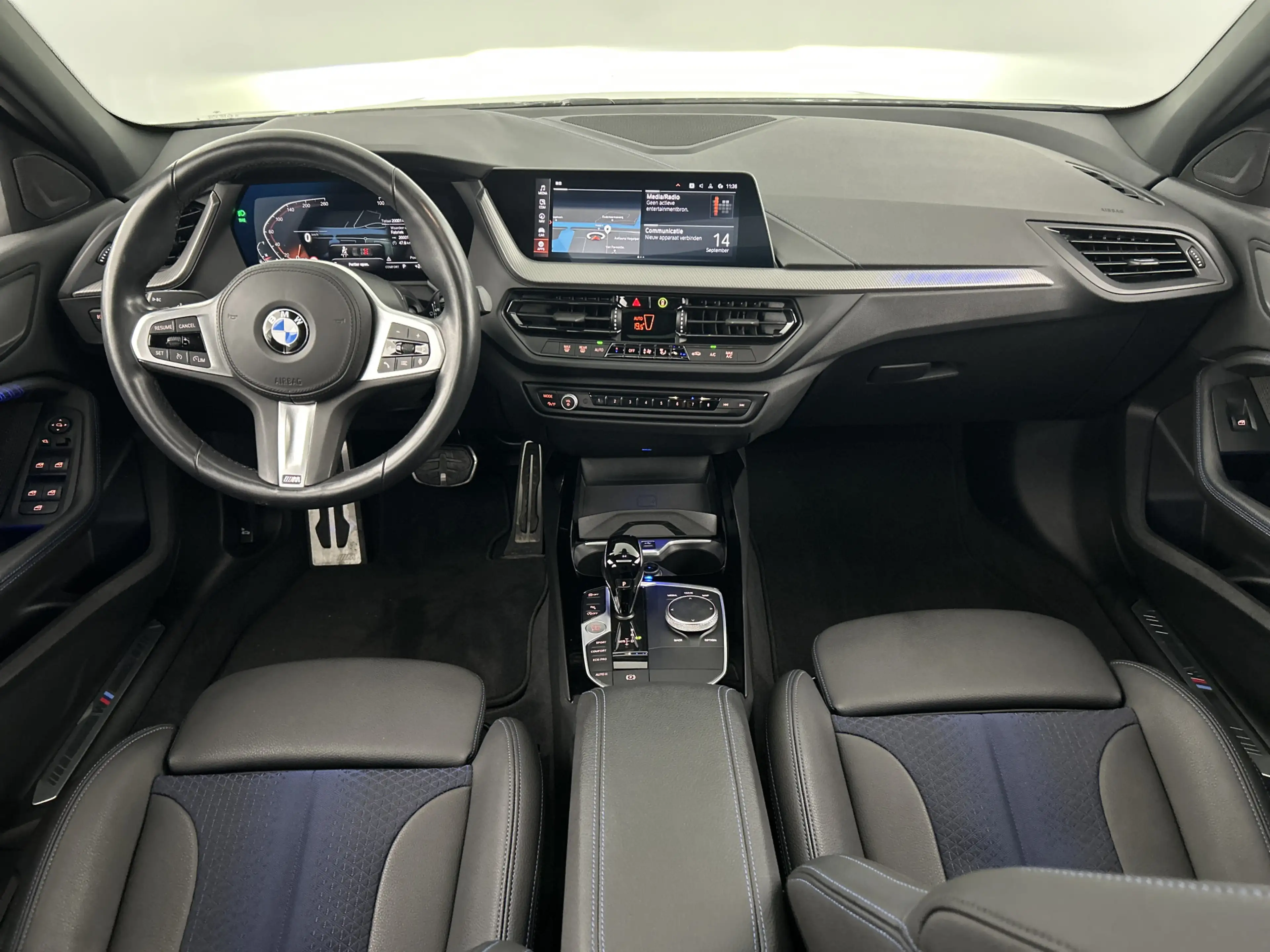 BMW 118 1-serie 118i AUT M Sport Schuifdak/Cruise/Shadow l — photo 16