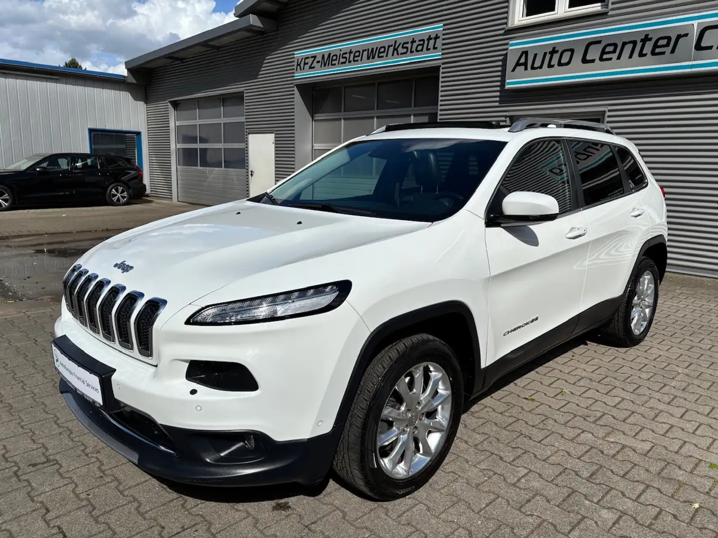 Jeep Cherokee 2,2 DIESEL M-Jet 4X4 Automatik "Limited" Biały - 1