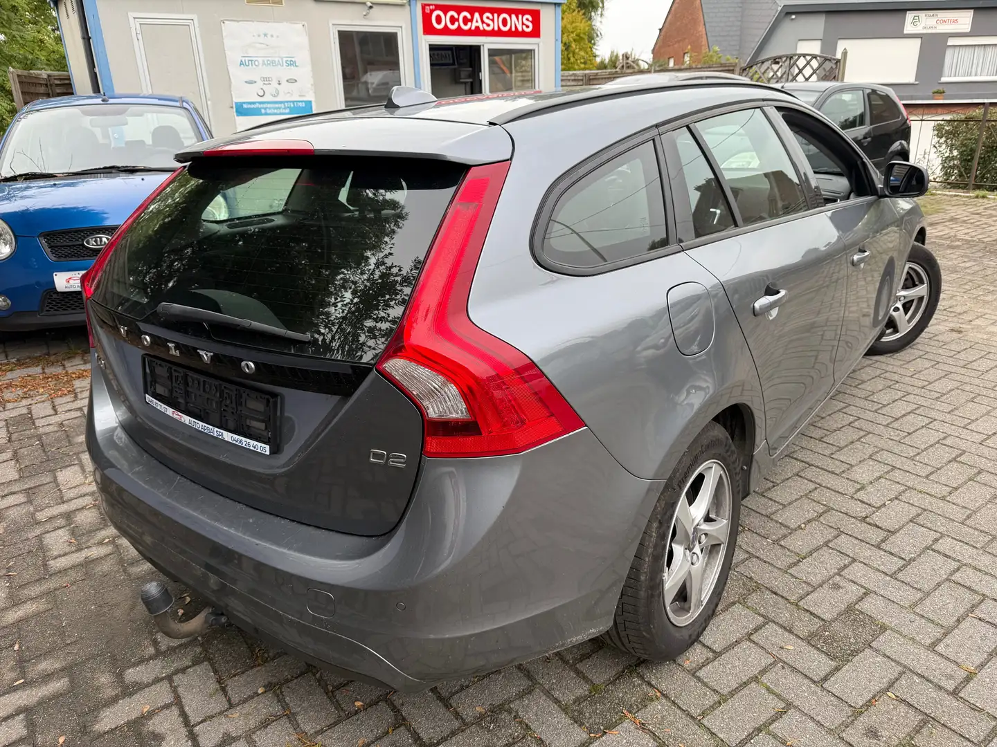 Volvo V60 V60 2.0 D2 Dynamic Edition 100% orignal paint Grau - 2