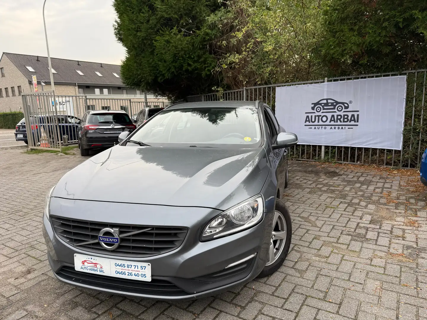 Volvo V60 V60 2.0 D2 Dynamic Edition 100% orignal paint Grau - 1