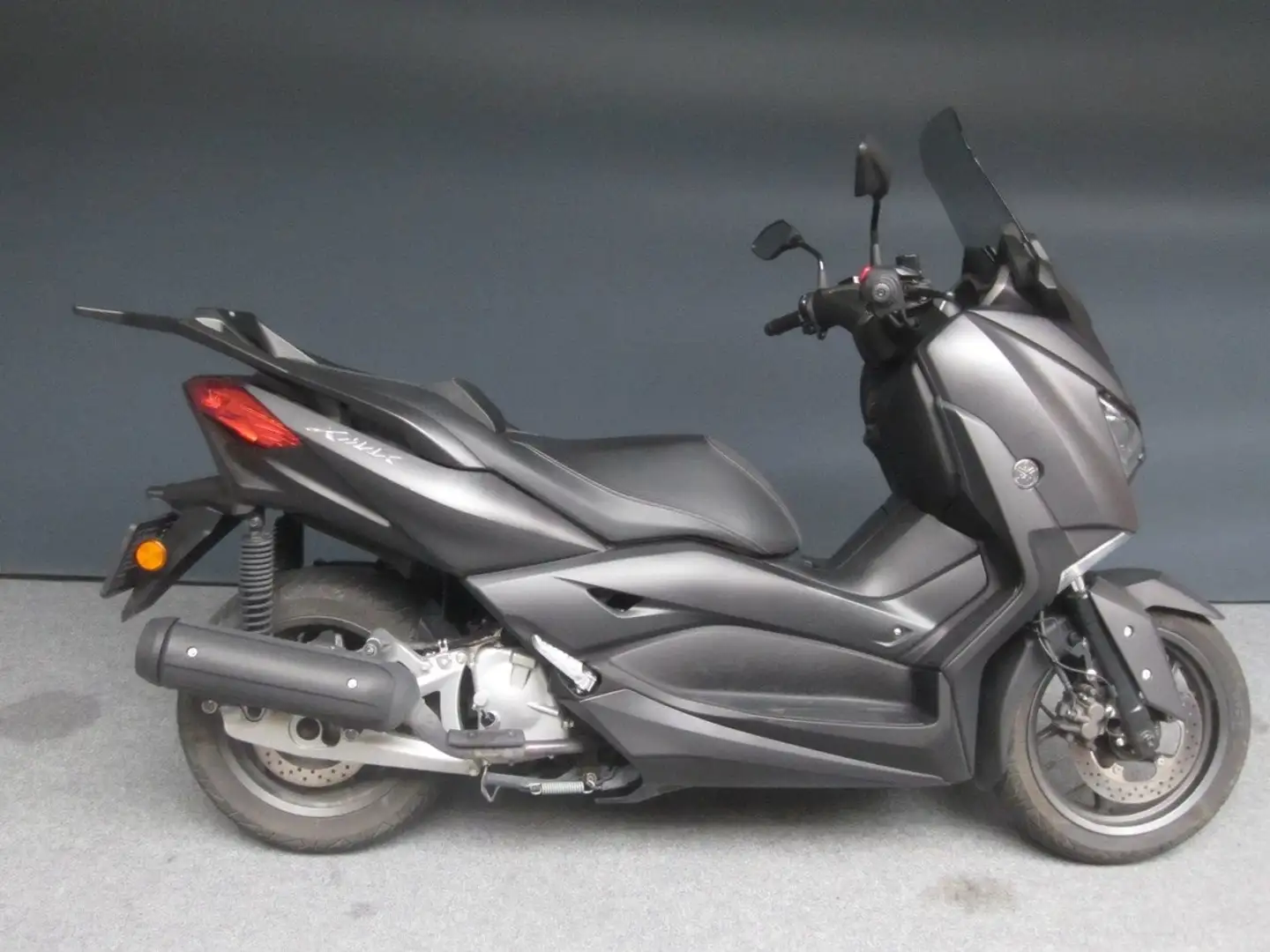 Yamaha X-Max 125 1.Hand Grau - 1