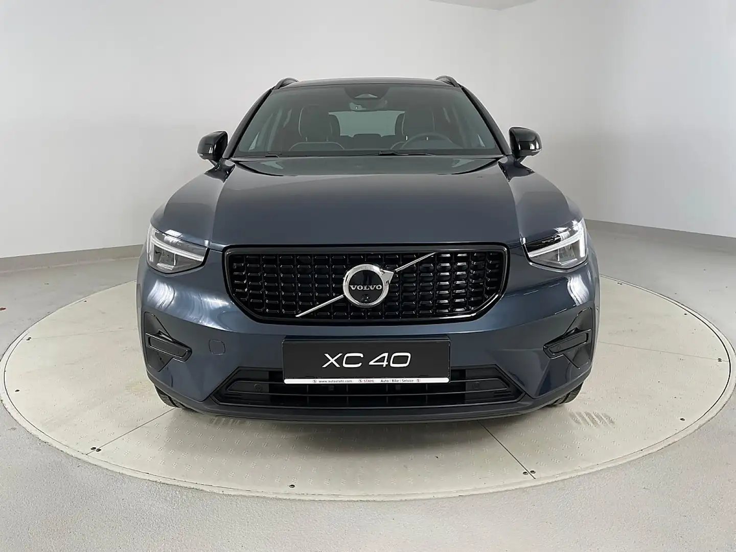 Volvo XC40 B3 Ultra Dark Aut. | Stahl Wien 22 Blau - 2