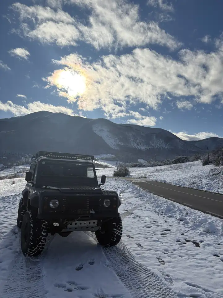 Land Rover Defender 90 2.5 td County SW, foto 6