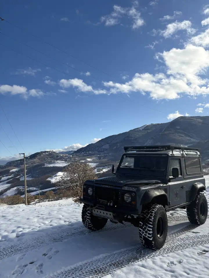 Land Rover Defender 90 2.5 td County SW, foto 5