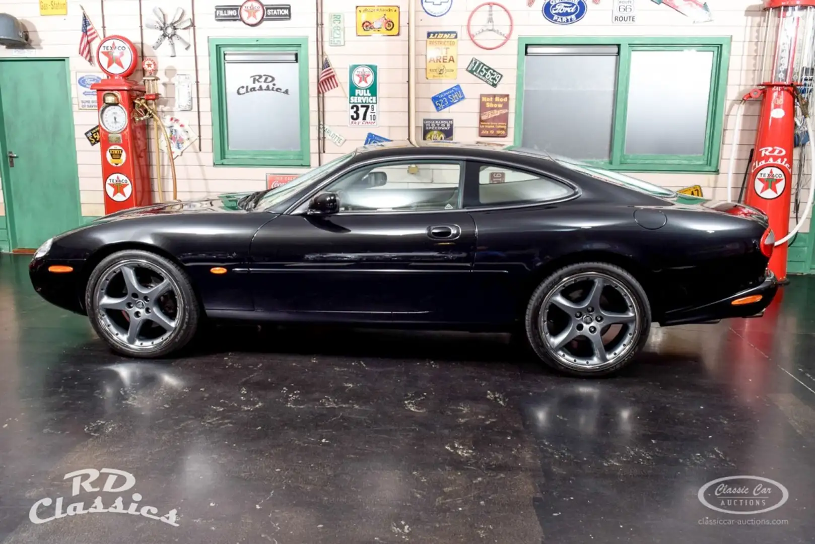 Jaguar XKR 4.0 V8  - ONLINE AUCTION Zwart - 2