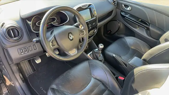 Renault Clio view 8