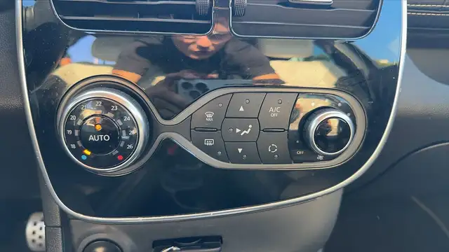 Renault Clio view 13