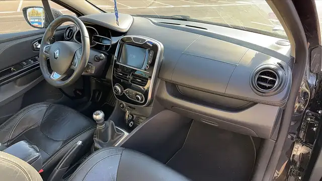 Renault Clio view 10
