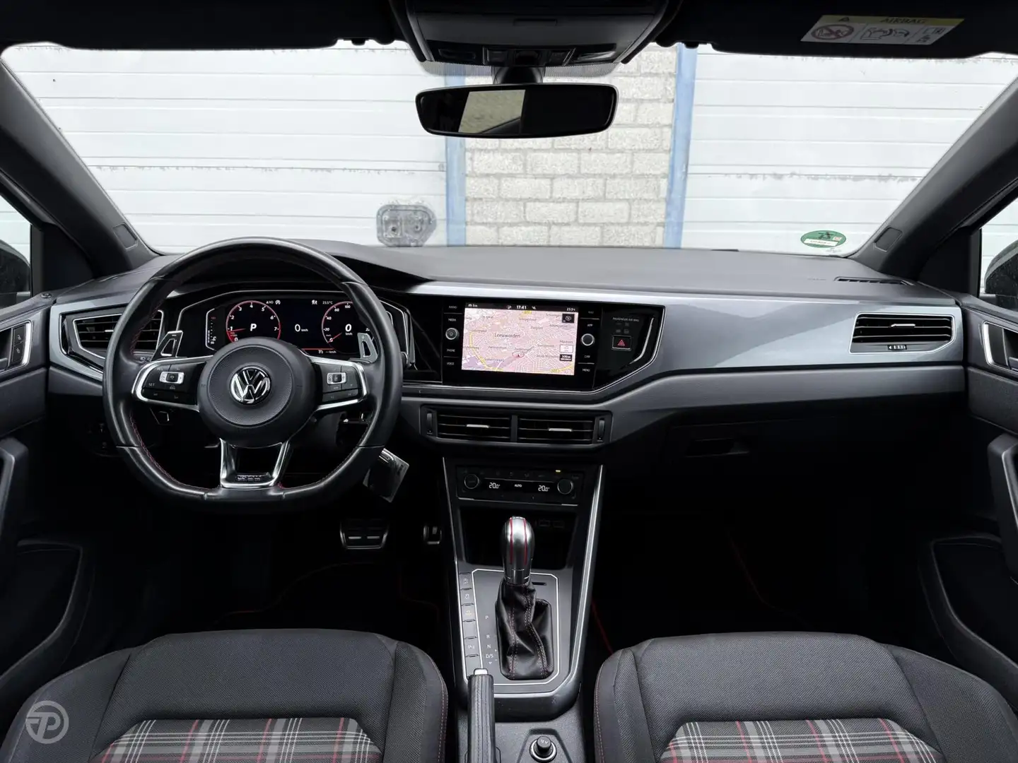 Volkswagen Polo GTI 2.0 TSI 200 PK Panoramadak Virtual Cockpit LED ACC Wit - 2