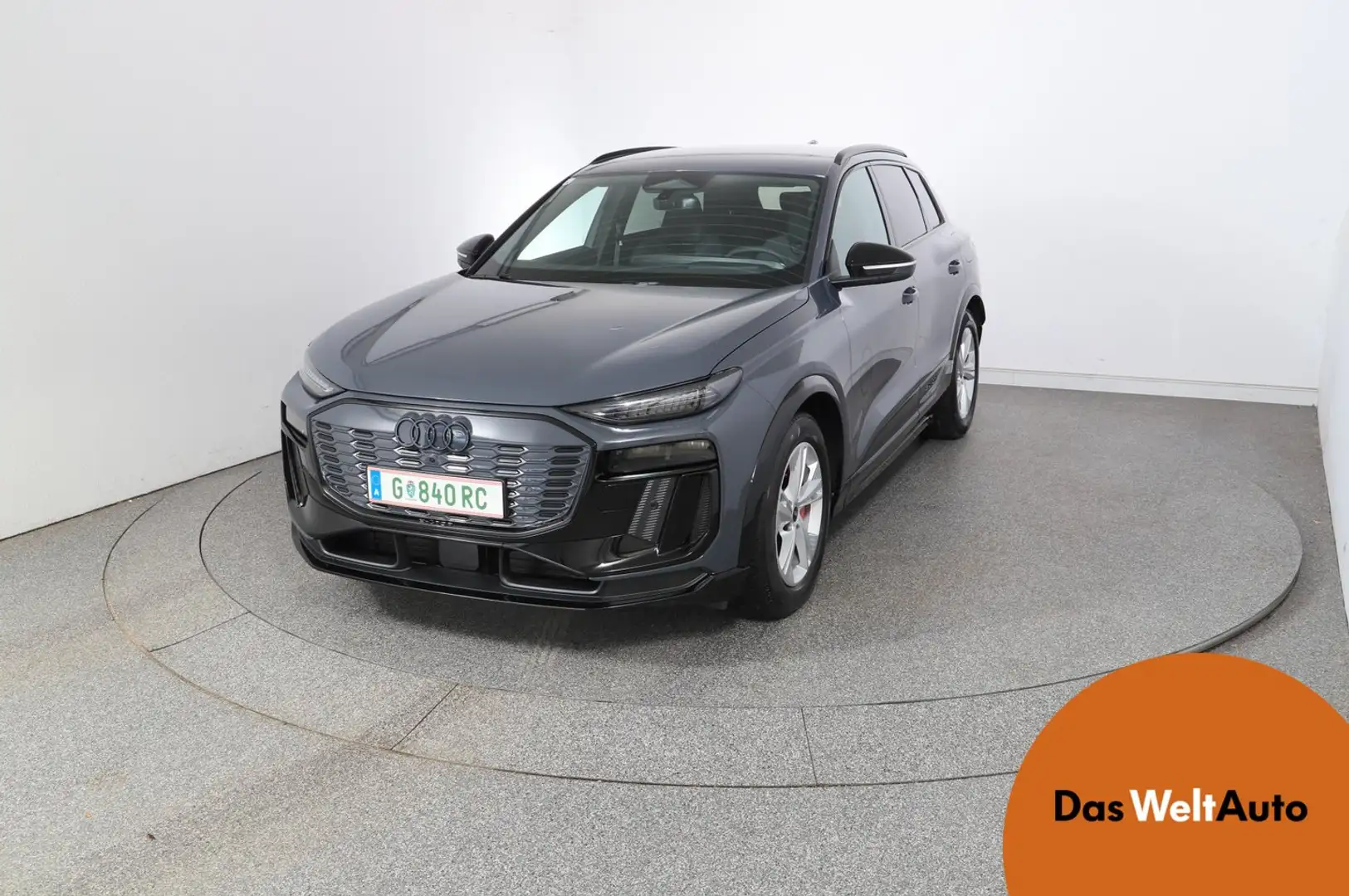 Audi Q6 e-tron quattro Grau - 1