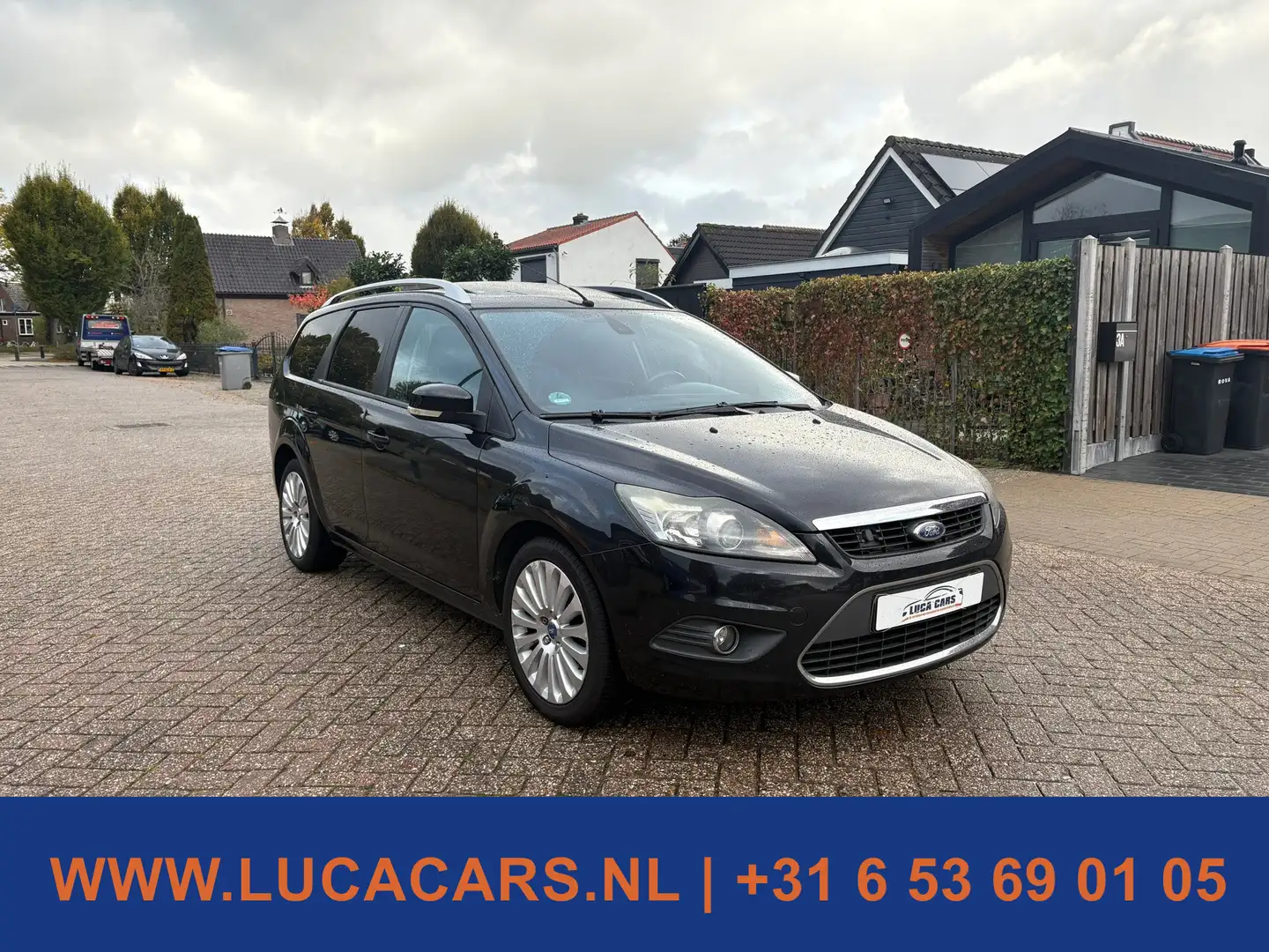 Ford Focus Wagon 1.8 Titanium Flexi Fuel TREKHAAK 2X SLEUTEL Zwart - 2