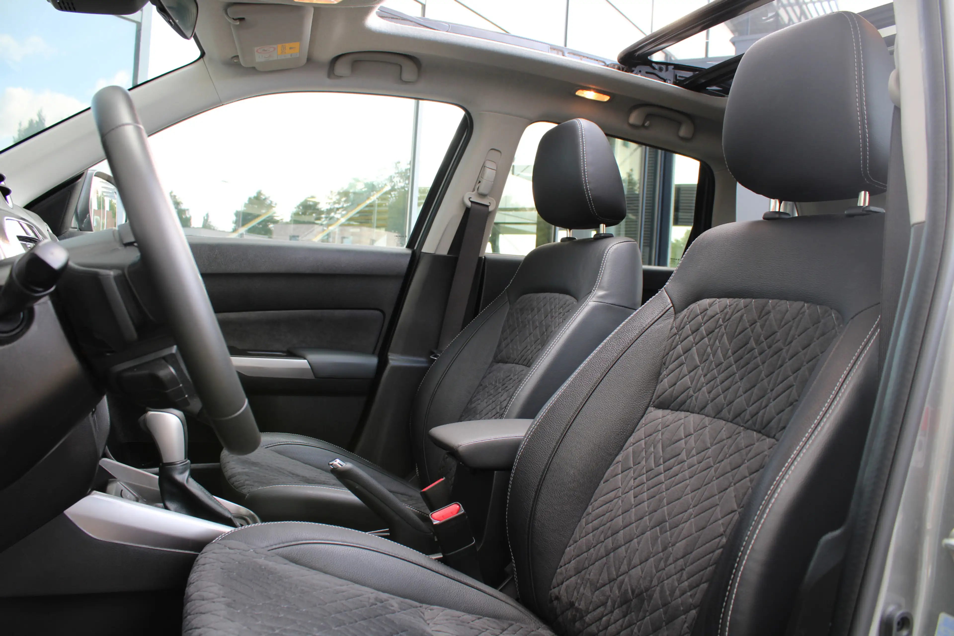 Suzuki Vitara 1.4 Boosterjet Style Smart Hybrid AllGrip SCHUIFDA — photo 9