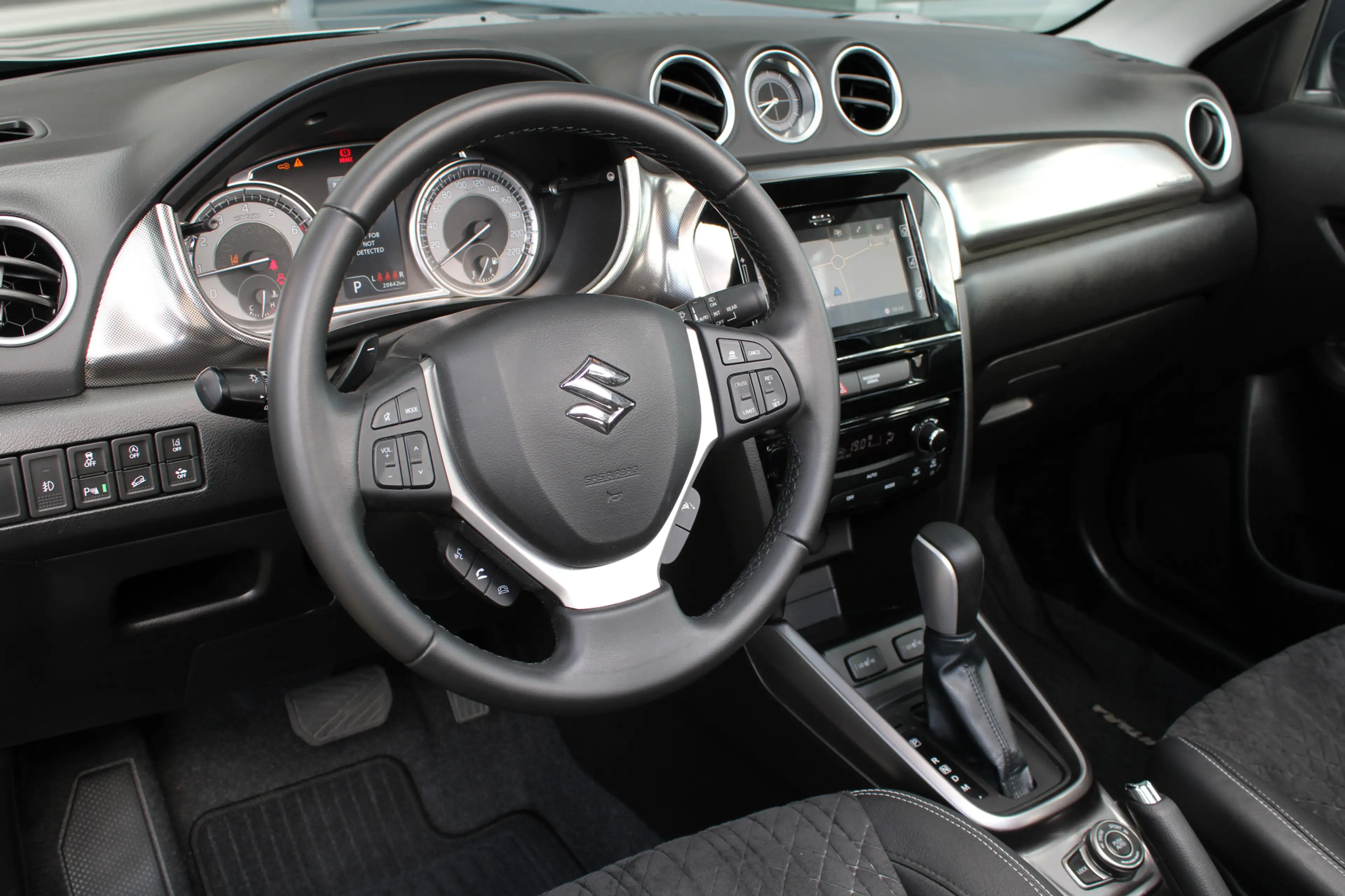 Suzuki Vitara 1.4 Boosterjet Style Smart Hybrid AllGrip SCHUIFDA — photo 11