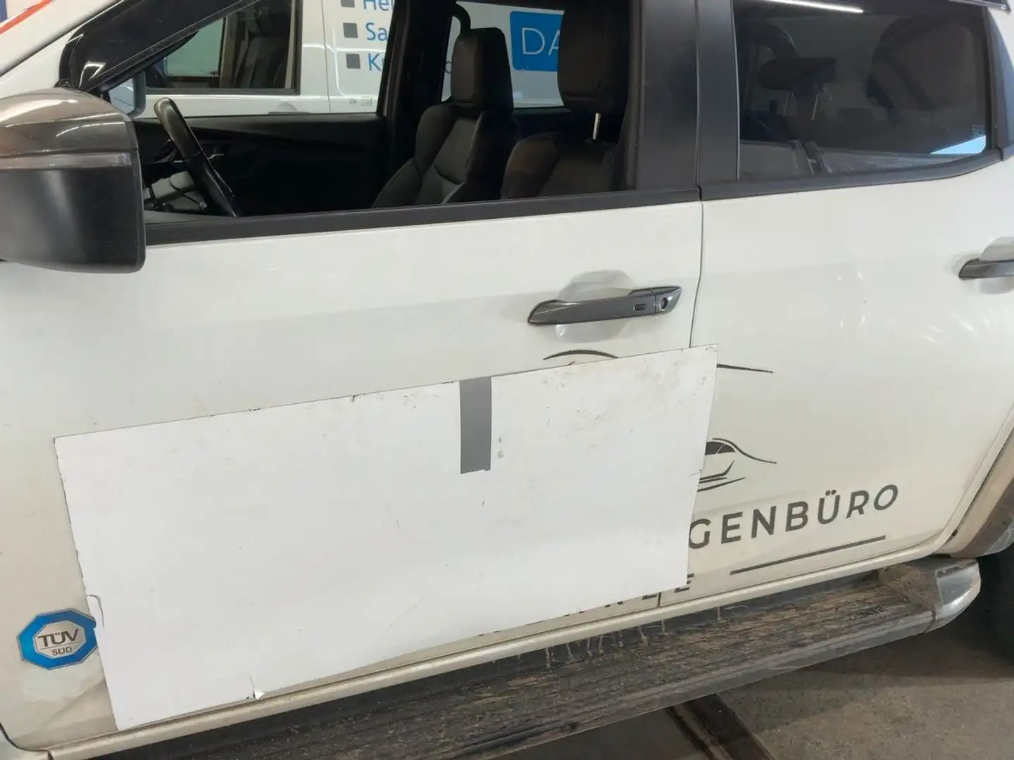 Isuzu D-Max Double Cab 4WD V-CROSS AHK+LED+KAMERA Blanc - 2