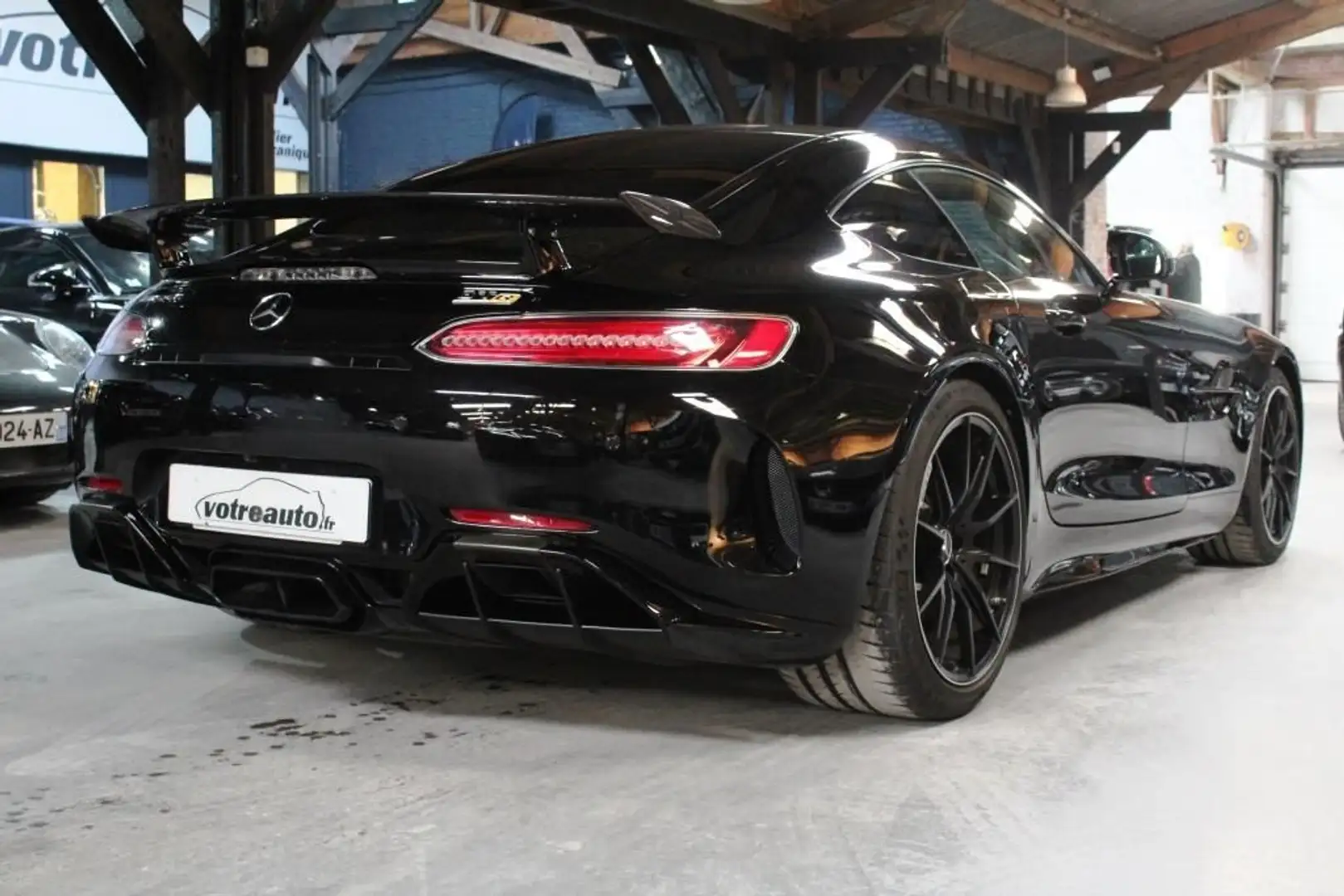 Mercedes-Benz 4.0 V8 585 R SPEEDSHIFT 7 Noir - 2