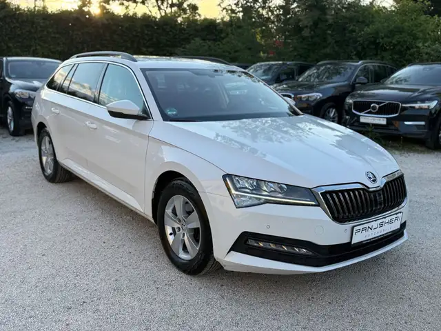 Skoda Superb 2.0 TDI Combi Ambition LED Navi 1.Hand