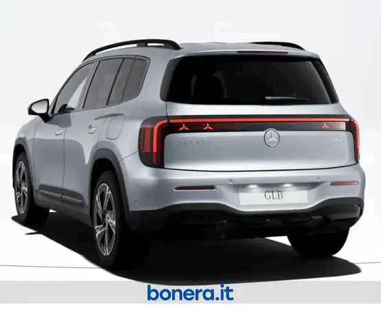 Mercedes-Benz GLB view 4