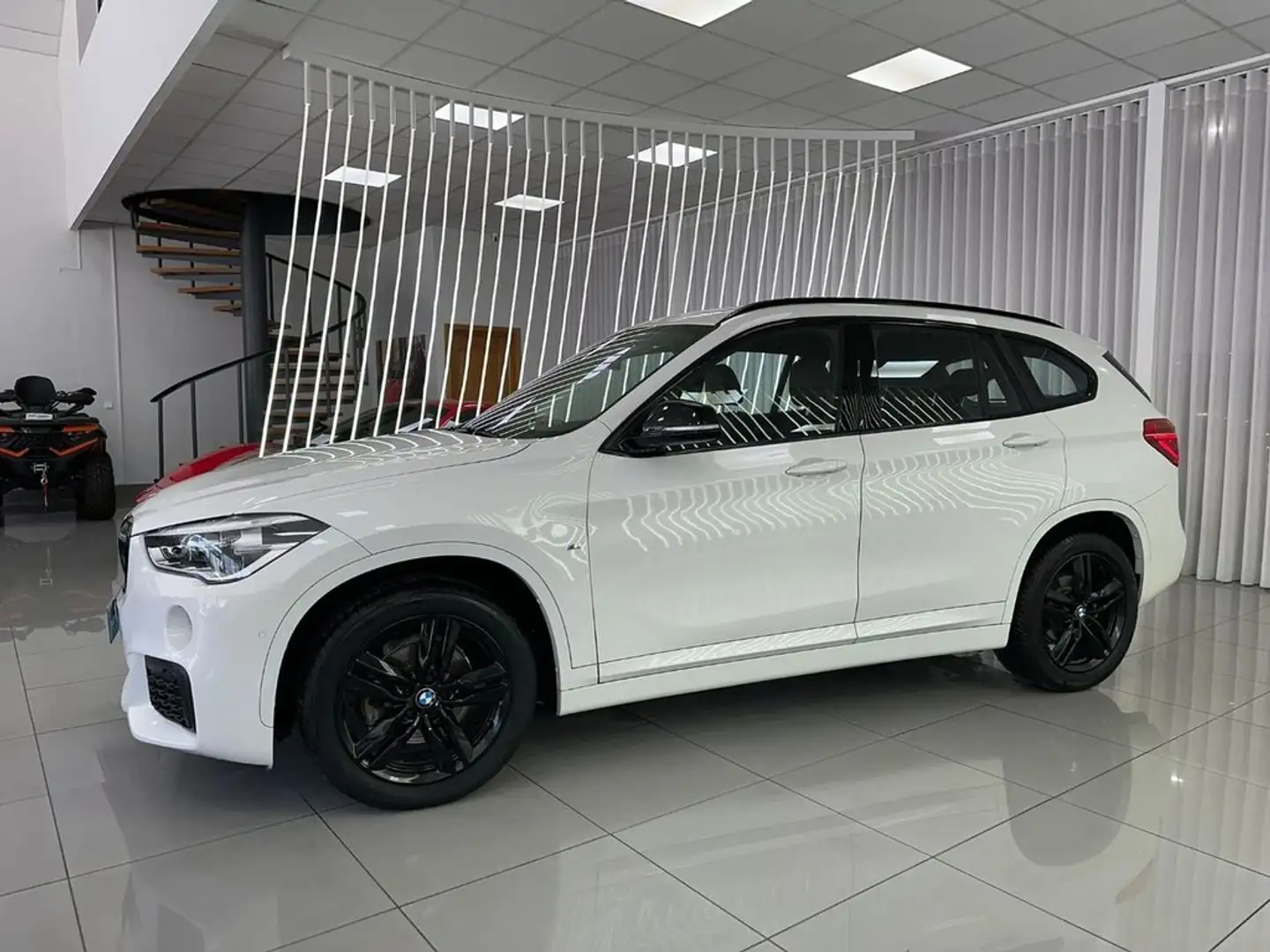 BMW X1 sDrive 18dA Blanco - 2