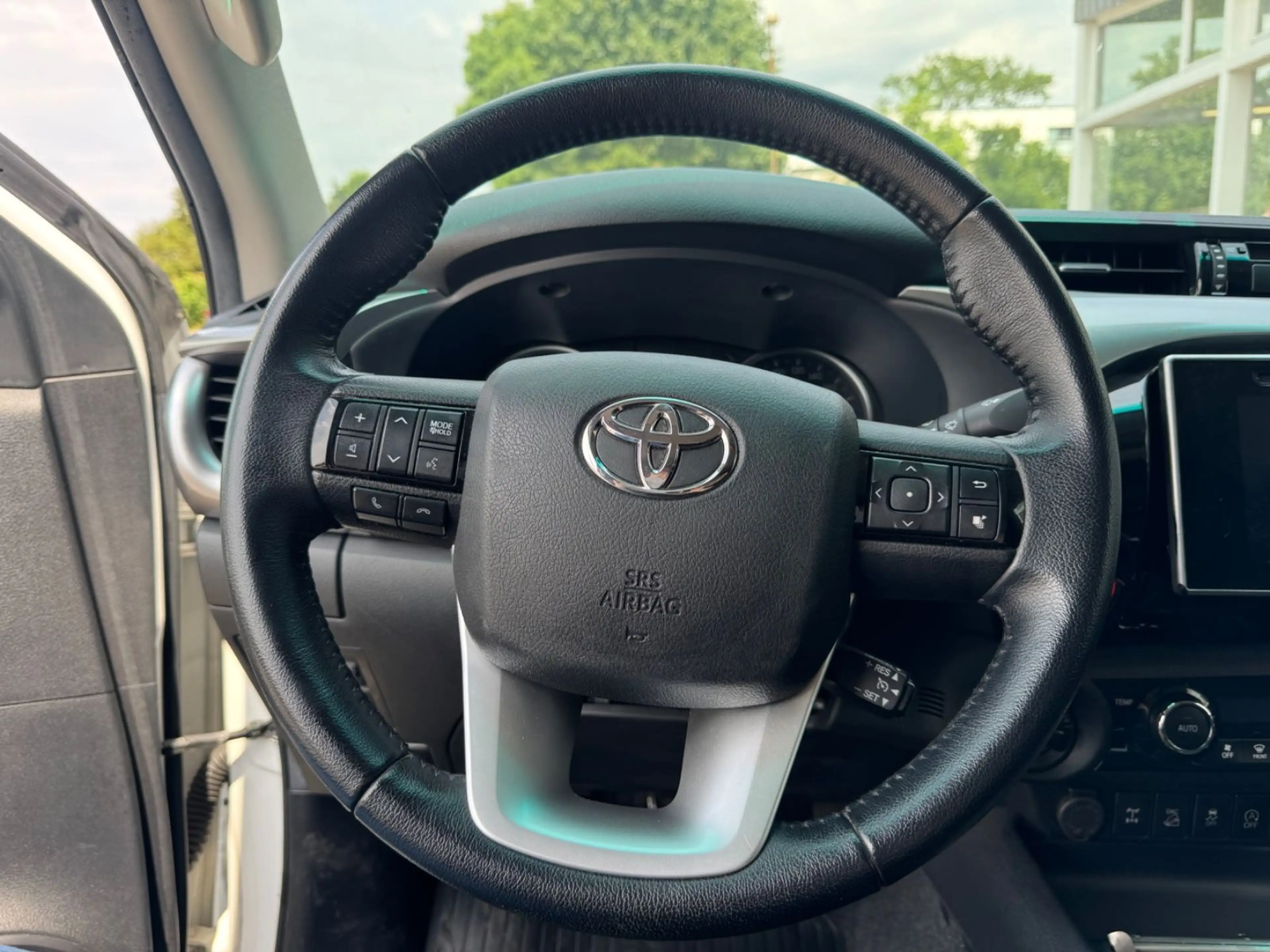 Toyota Hilux HILUX DOUBLE CAB 4x4/KAMERA/AHK/HINTEN-SITZREIHE — photo 12