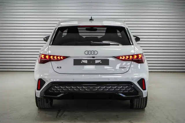 Audi A3 Sportback 40 TFSI S-tronic quattro S-Li -LAG. 1... Ansicht 4
