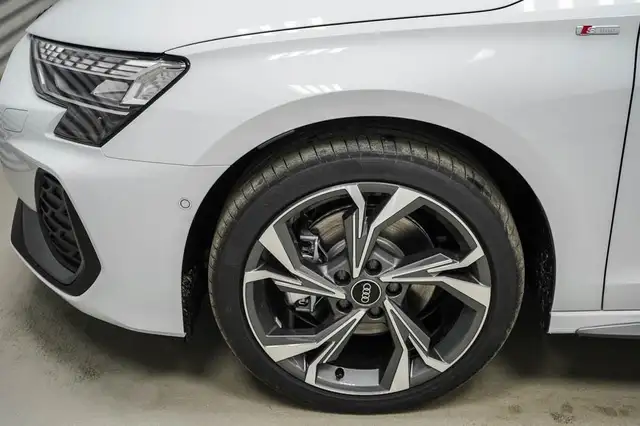 Audi A3 Sportback 40 TFSI S-tronic quattro S-Li -LAG. 1... Ansicht 5