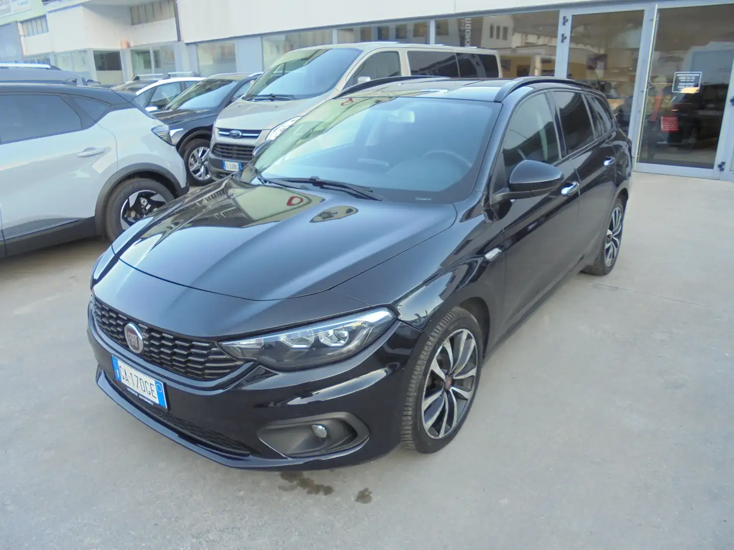 Fiat Tipo SW 1.4 tjt Lounge Gpl 120cv Nero - 1