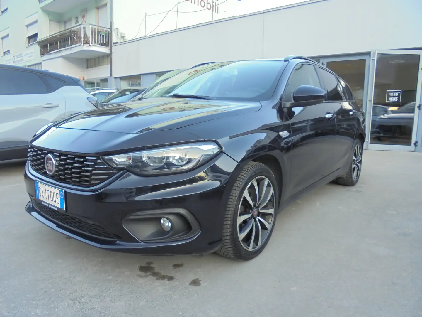 Fiat Tipo SW 1.4 tjt Lounge Gpl 120cv Nero - 2