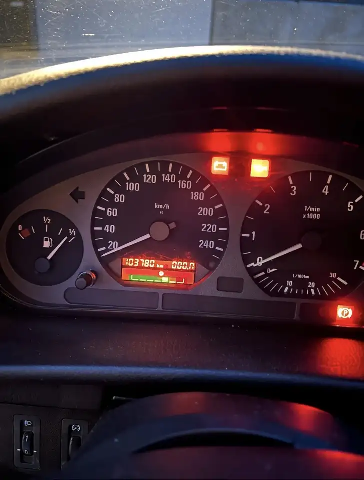 BMW 318i Exclusiv Edition, foto 4