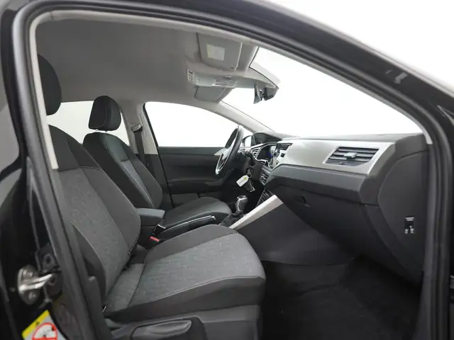 Volkswagen Polo view 3