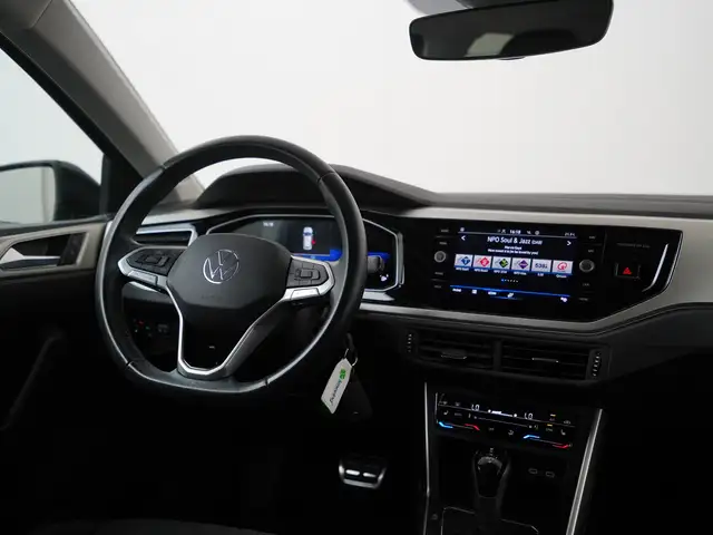 Volkswagen Polo view 5