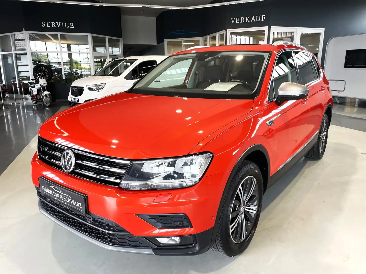 Volkswagen Tiguan Allspace 2.0 TDI SCR Pano Standh. AHK ACC Orange - 2