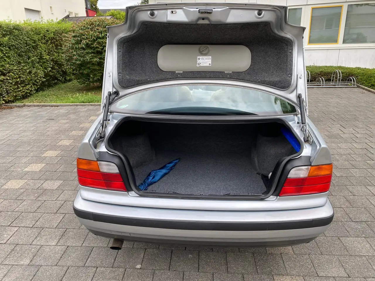 BMW 320i, foto 10