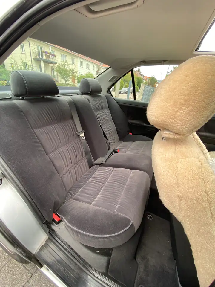 BMW 320i, foto 8